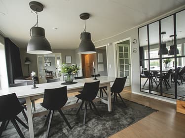 Vy över matplats